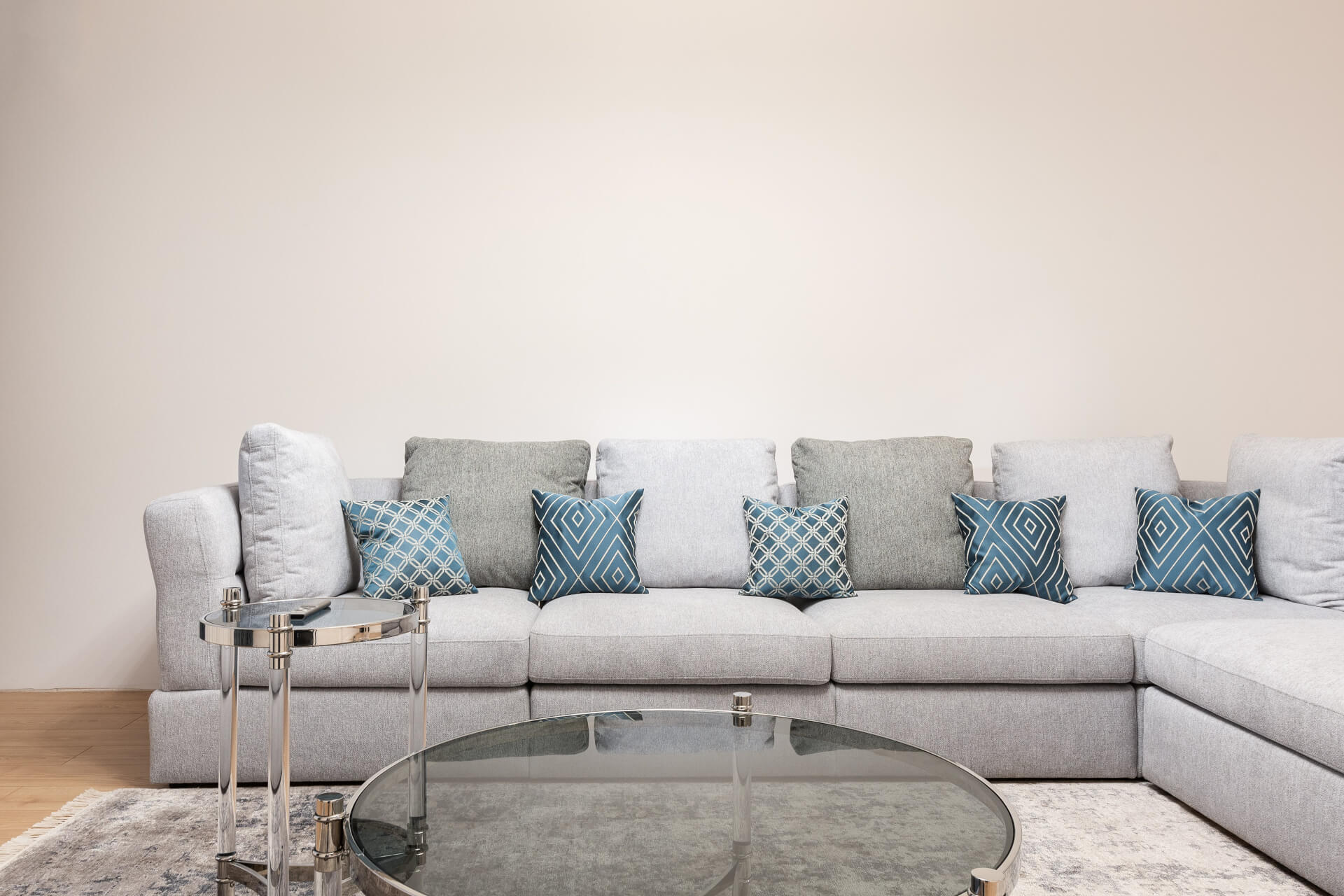 Luxury big sofa 2-seat